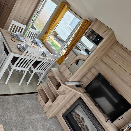 J6 Static Caravan, Fairway Holiday Park Sandown Bagian luar foto